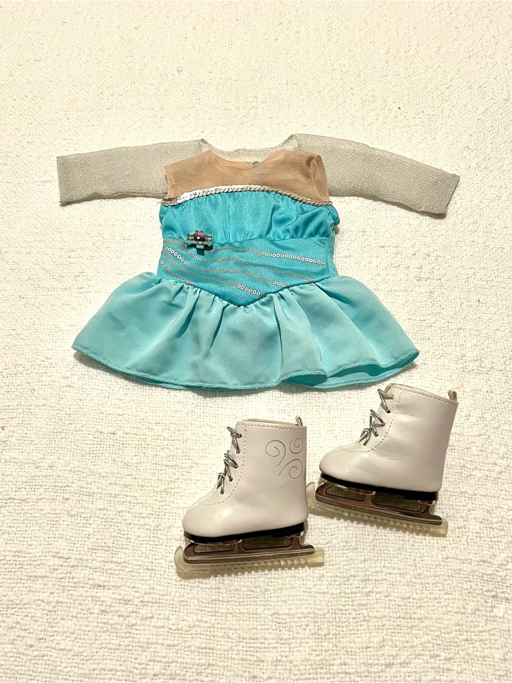 American Girl Doll 18" 2014 Blue Sparkly Skating Set 3 Piece Outfit With Box